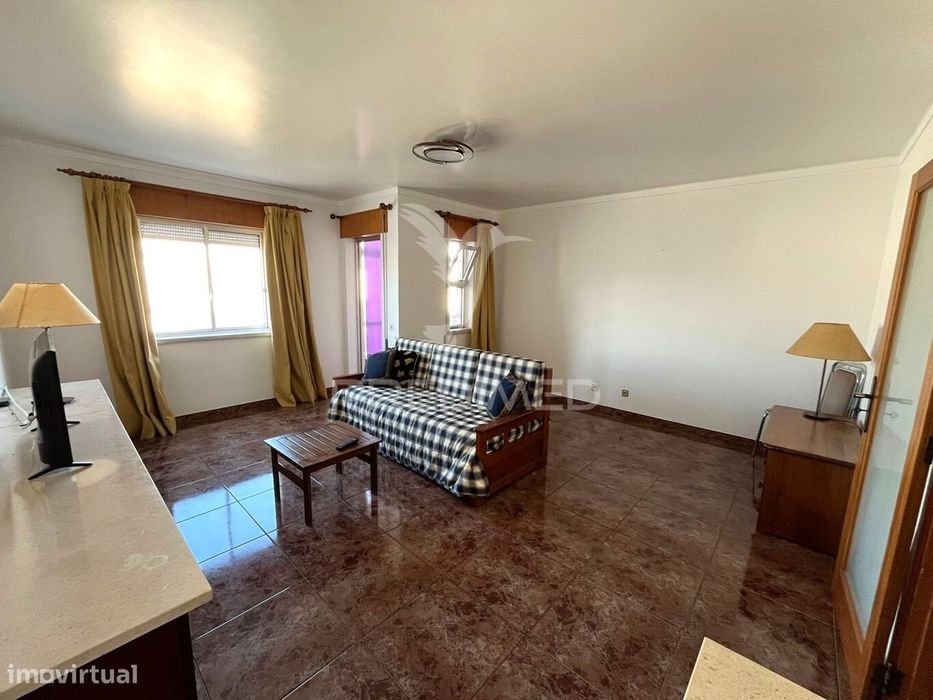 Apartamento T3 em bairro familiar de Sines