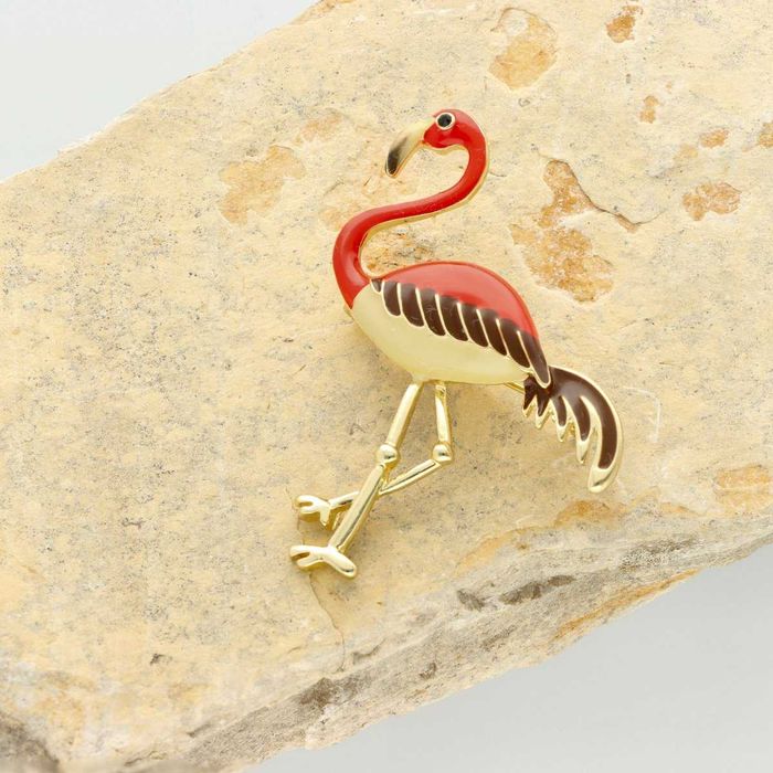 Urocza broszka Flaming