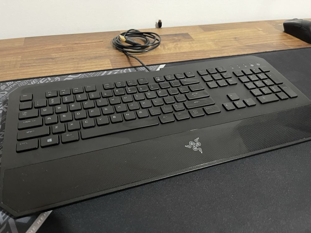 KeyBoard - Razer DeathStalker Chroma