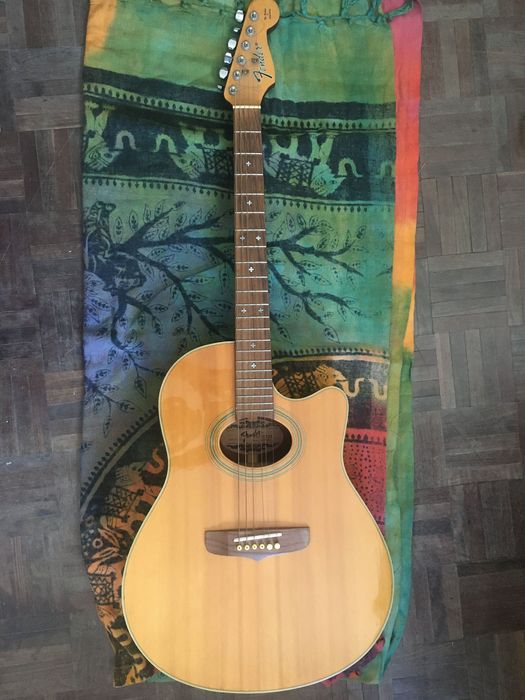 Guitarra acústica Fender