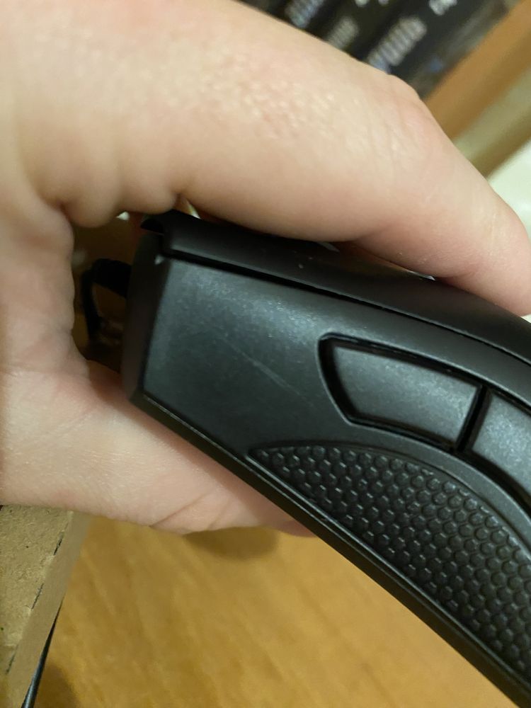Продаю мишку Ryzen Deathadder Essential