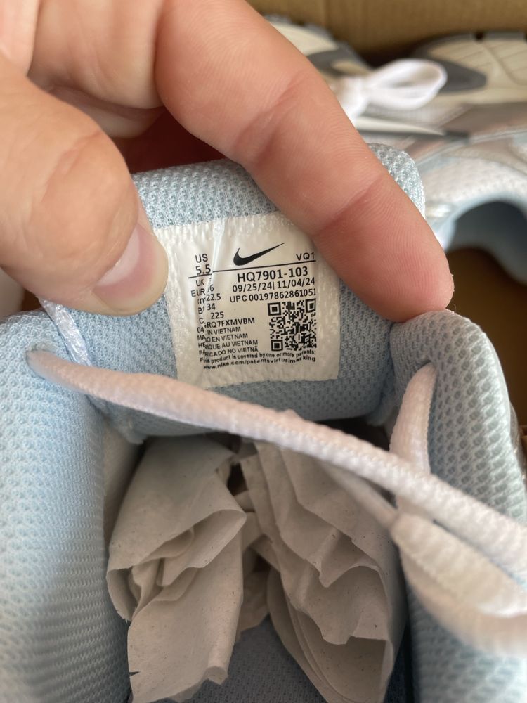 Кросівки nike V5 RNR