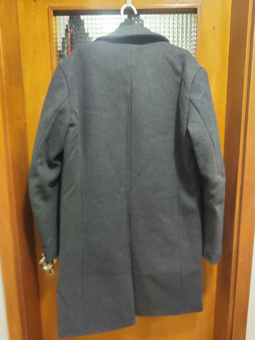 Sobretudo cinzento C&A