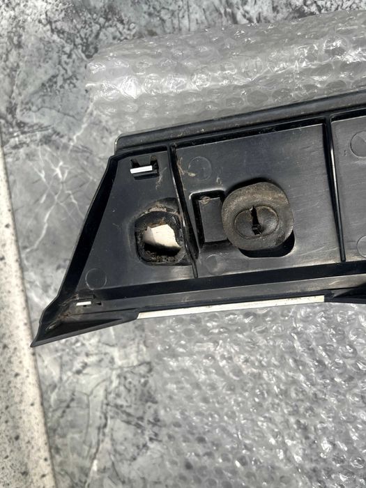 Планка кришки багажника Jeep Grand Cherokee IV