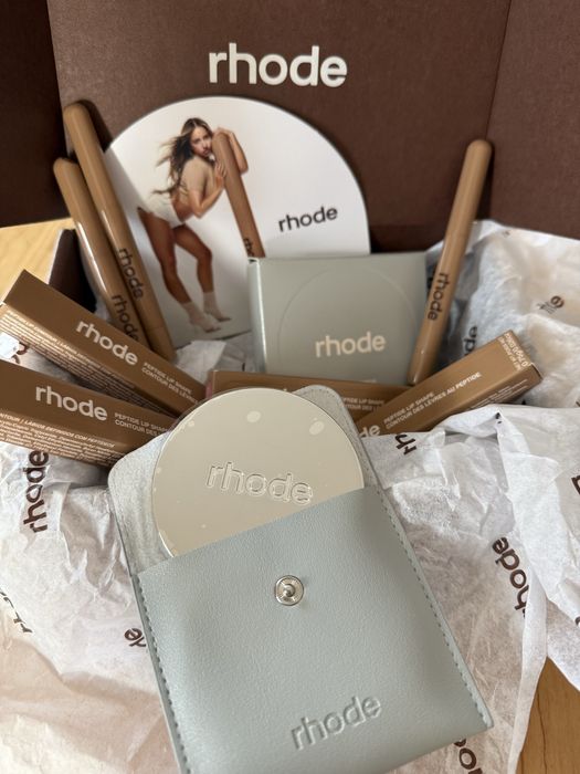 Олівець для губ ліп лайнер lip shaper liner пептидний Rhode Бібер
