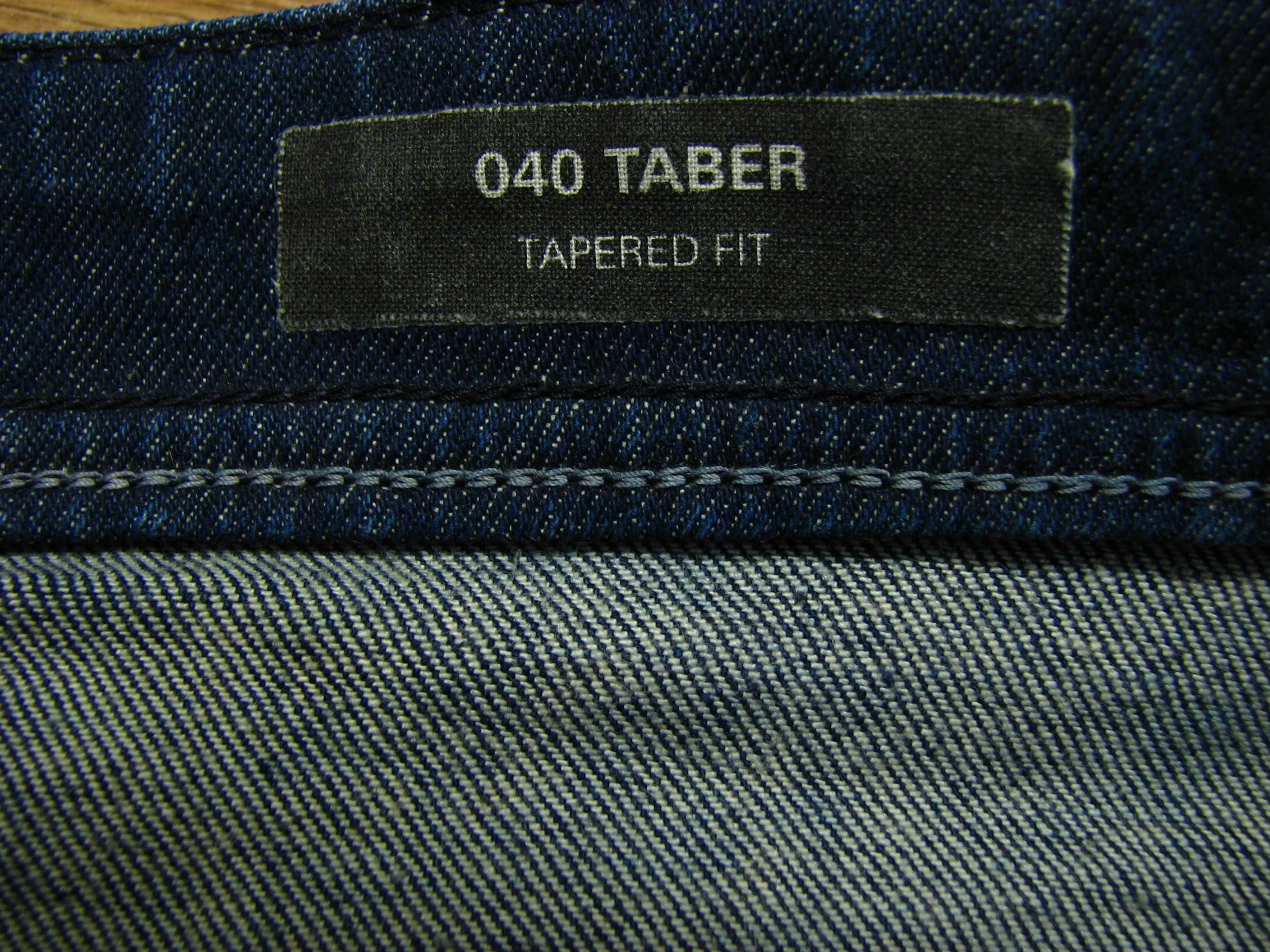 Spodnie jeansowe męskie Hugo Boss Taber W34 L32