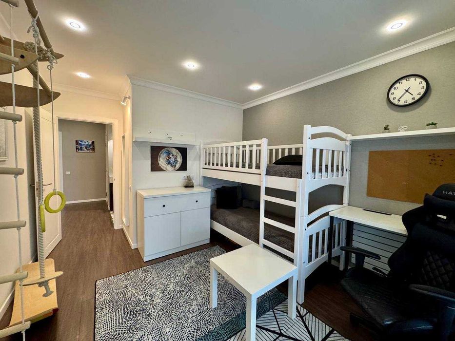 Продаж шикарної 2-кім+студія,підвал, в найкращому ЖК району Місто трав