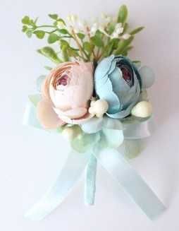 Ozdoba ślubna butonierka niebieska róża przypinka kwiat przypinka