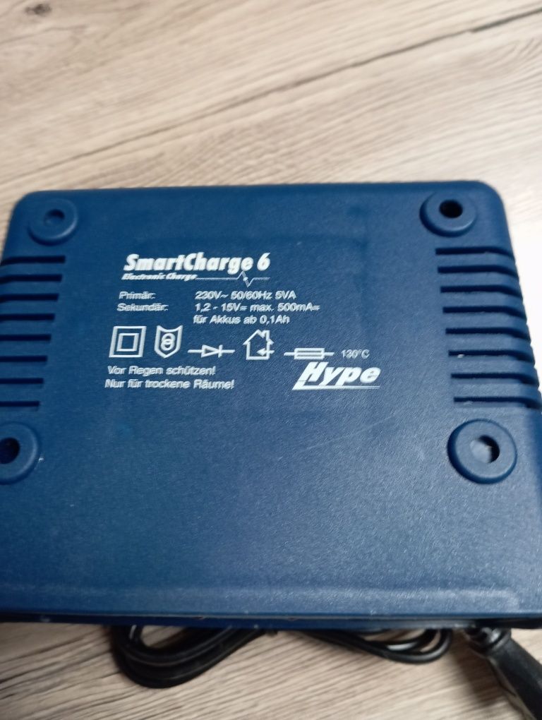 Prostownik-ładowarka Hype Smartcharge6