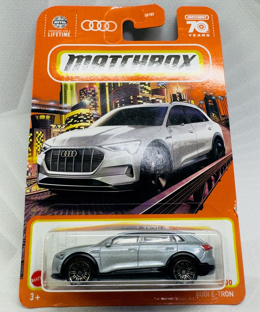 Колекційна машинка Matchbox Audi E-Tron