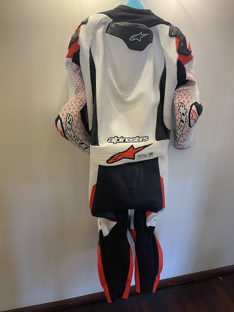 ALPINESTARS GP TECH V3 1 PEÇA TECH-AIR COMPATIBLE