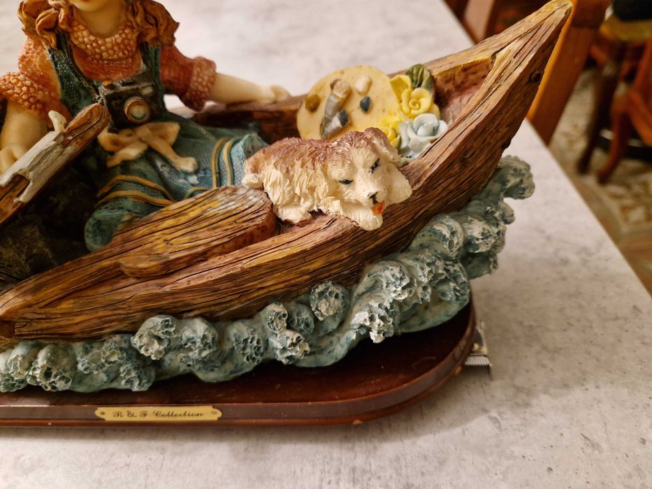 Estátua de marfinite ( R & F Collection)