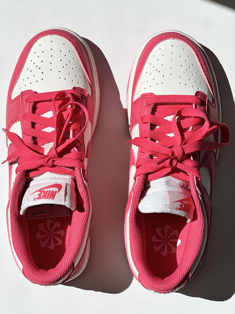 Nuke Dunk Low Aster Pink нові, оригінал