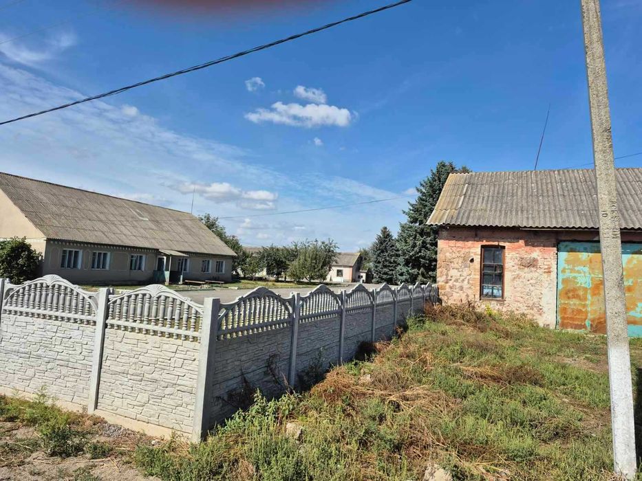 (3) Продам комерційне приміщення 5795