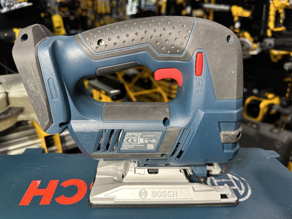 Акумуляторний лобзик Bosch GST 18 V-LI B + Кейс Bosch L-BOXX