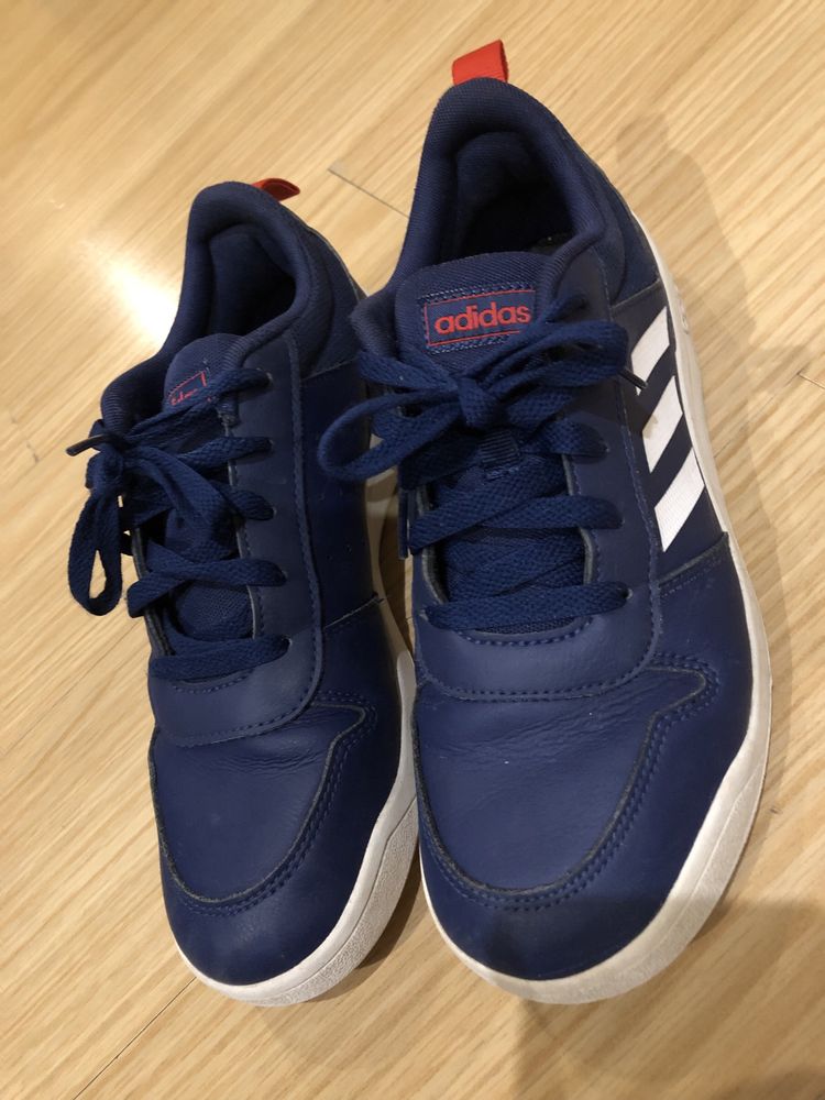 Sapatilhas ADIDAS - 38.5