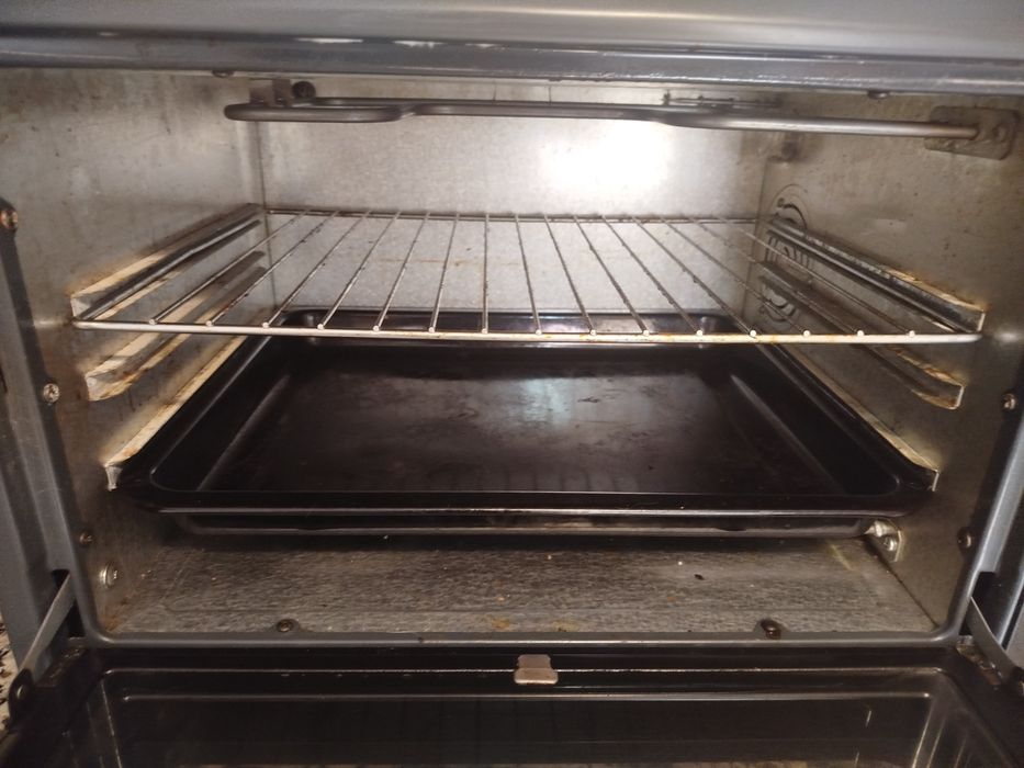 Forno eléctrico grande