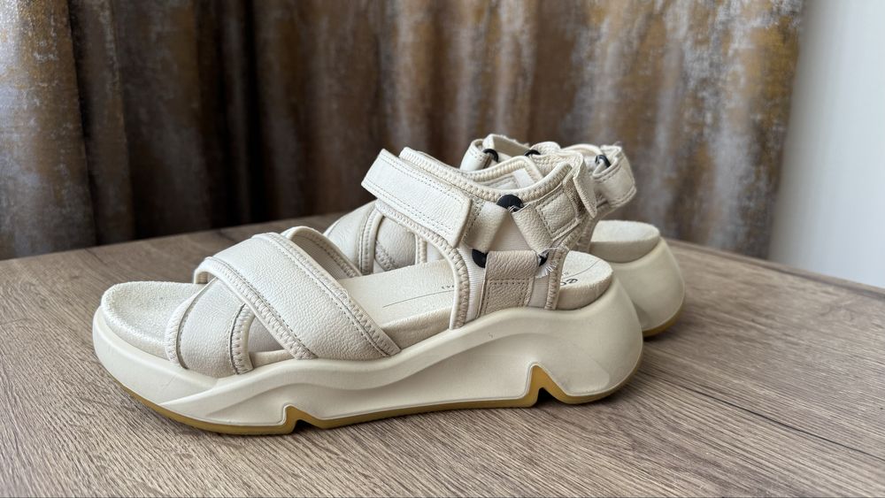 Сандалі жіночі Ecco Chunky