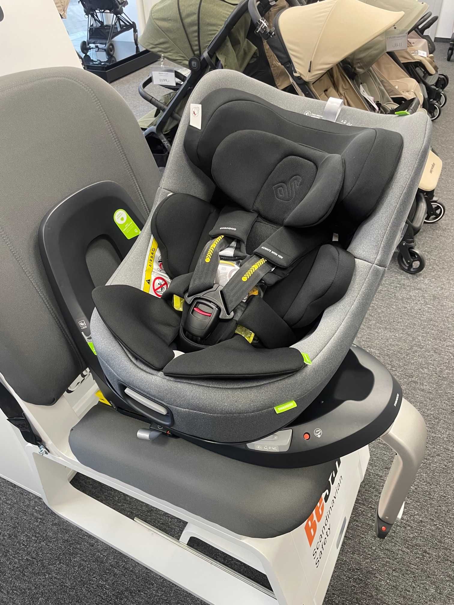 NOWY SWANDOO MARIE 5 i-Size fotelik 40-105 cm / 0-18 kg