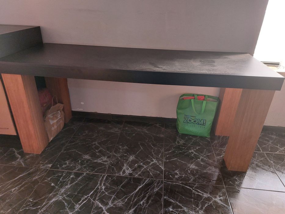 Mesa grande (1.9×0,7) com estante em bom estado