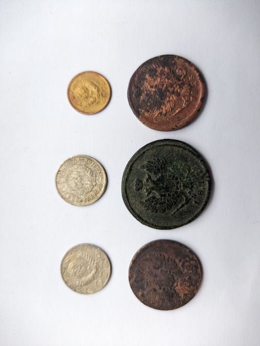 Продам монети одним лотом