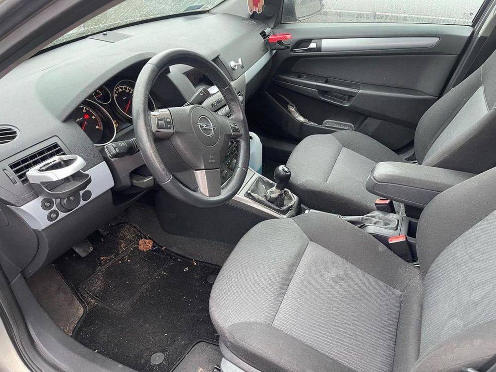 Opel Astra III kombi 1.9 CDTI 150 km 6 biegów