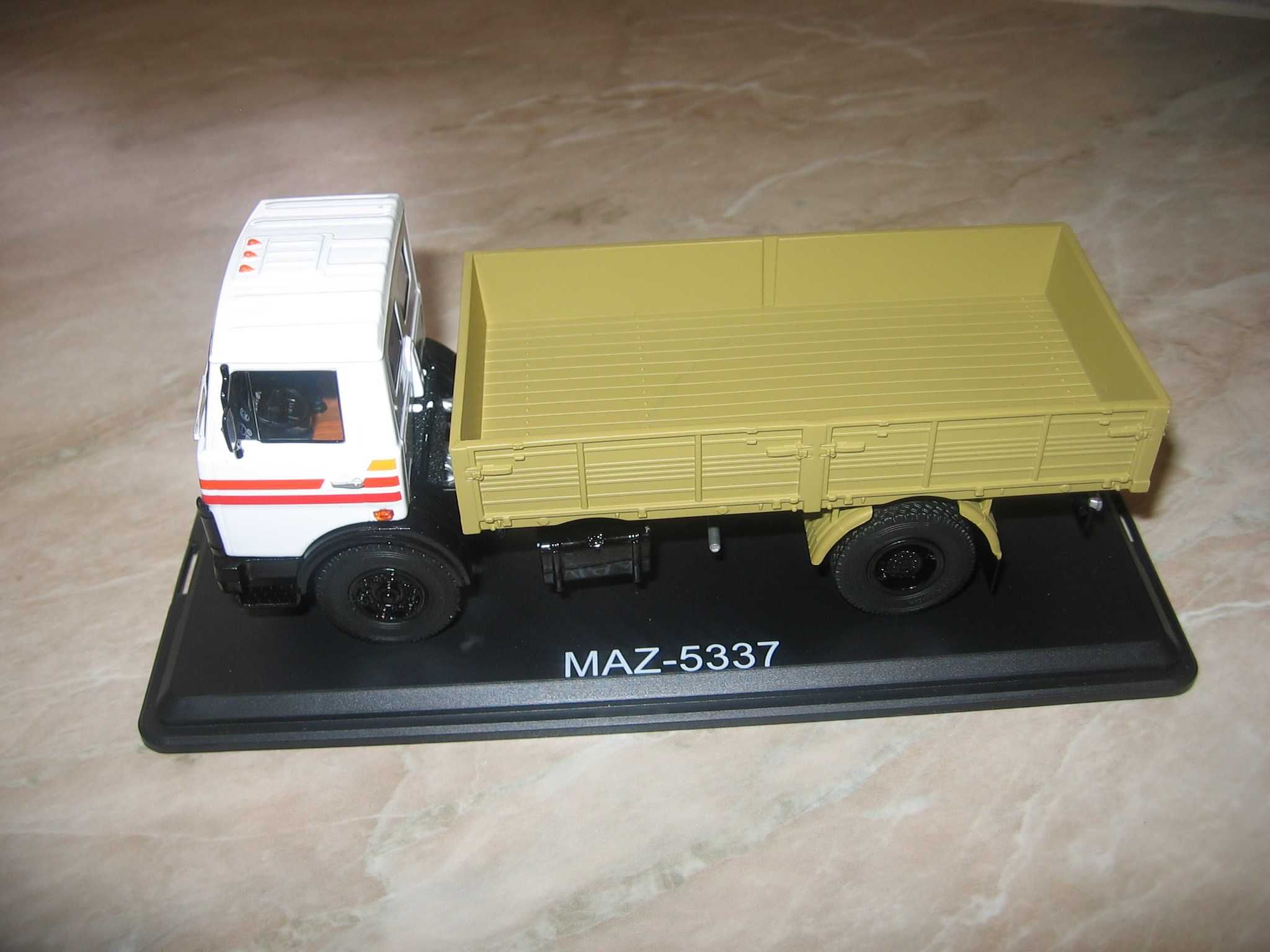 MAZ 5337 - SSM - skala 1:43 - Kultowe ciężarówki auta PRL