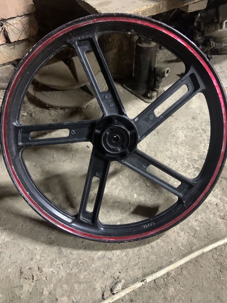 Продам диск R17 перід