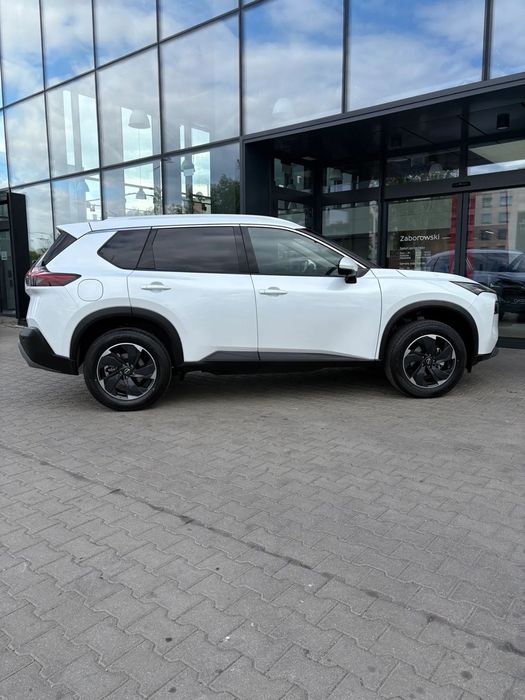 Nissan X-Trail zarejestrowane demo bez przebiegu