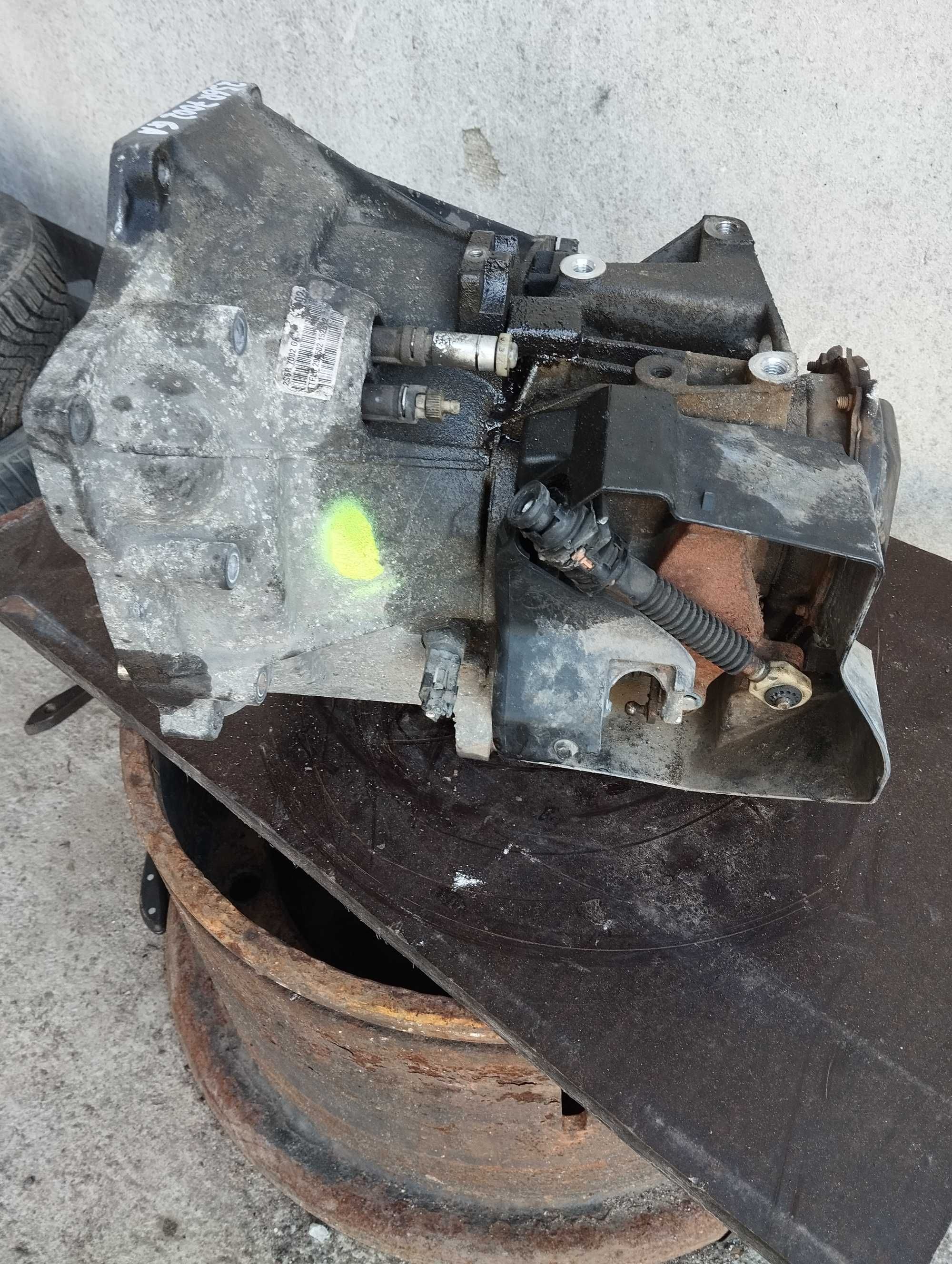 Skrzynia biegów 2S6R7002GA Ford fusion fiesta MK6 1.6b