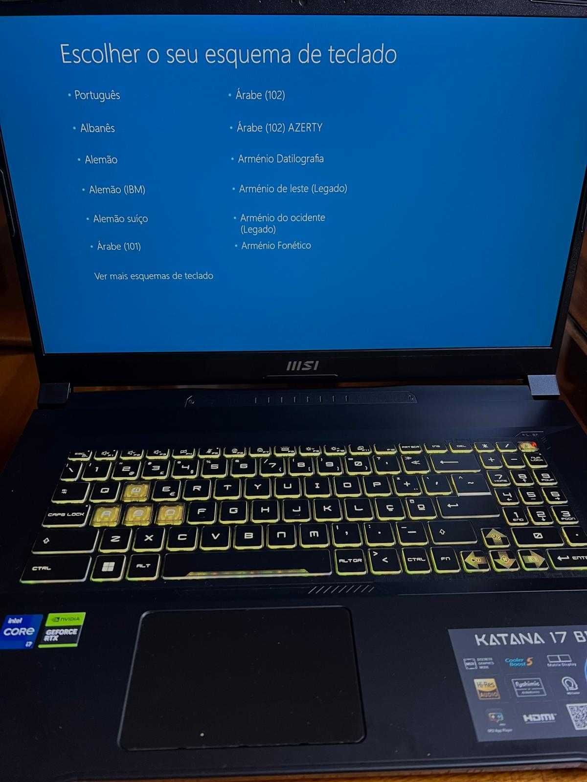 Computador MSI, Gaming Laptops, Preto 1 TB, com 2 meses. Fatura