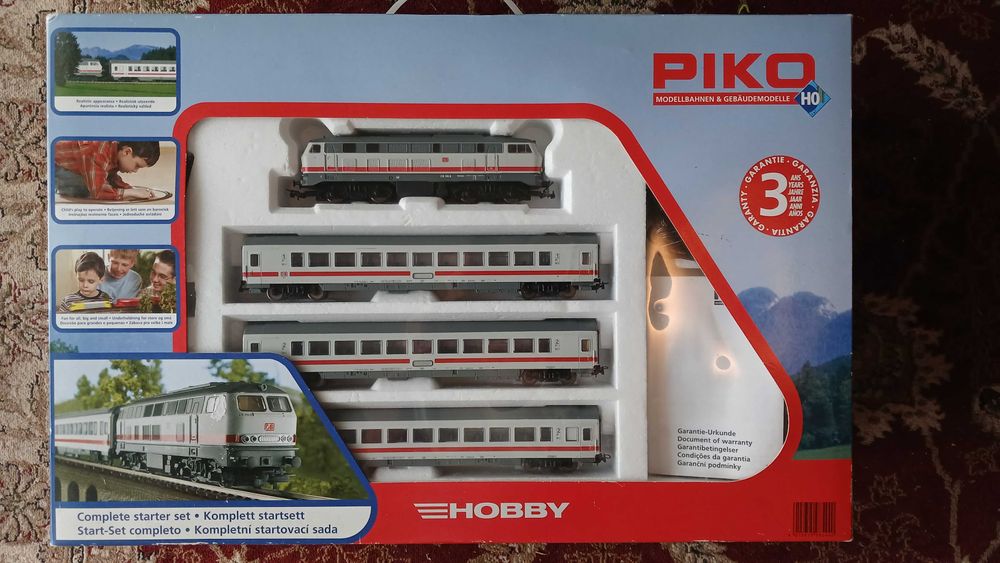 Comboio Piko Hobby, locomotiva 218910 DB, 3 carruagens. Ótimo estado