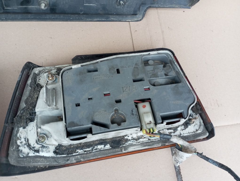 Фонар стоп ліхтар Nissan Sunny накладка