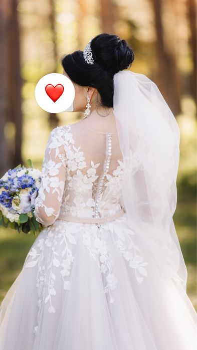 Продам весільну сукню