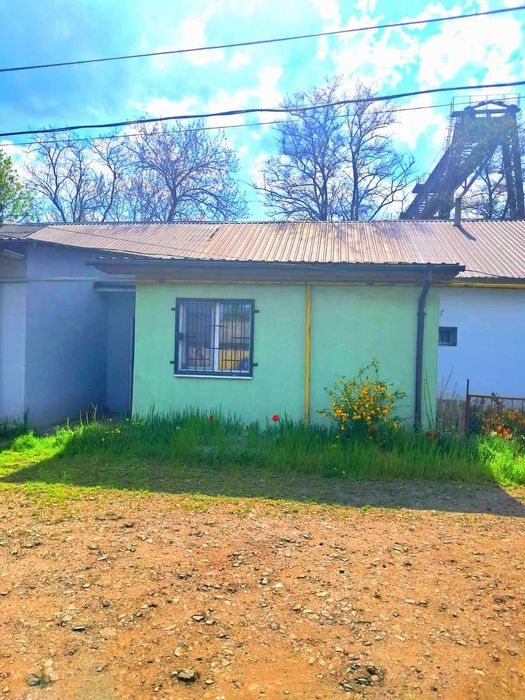 2х.ком. с пристройкой и индивидуальным отоплением возле  Черноморска