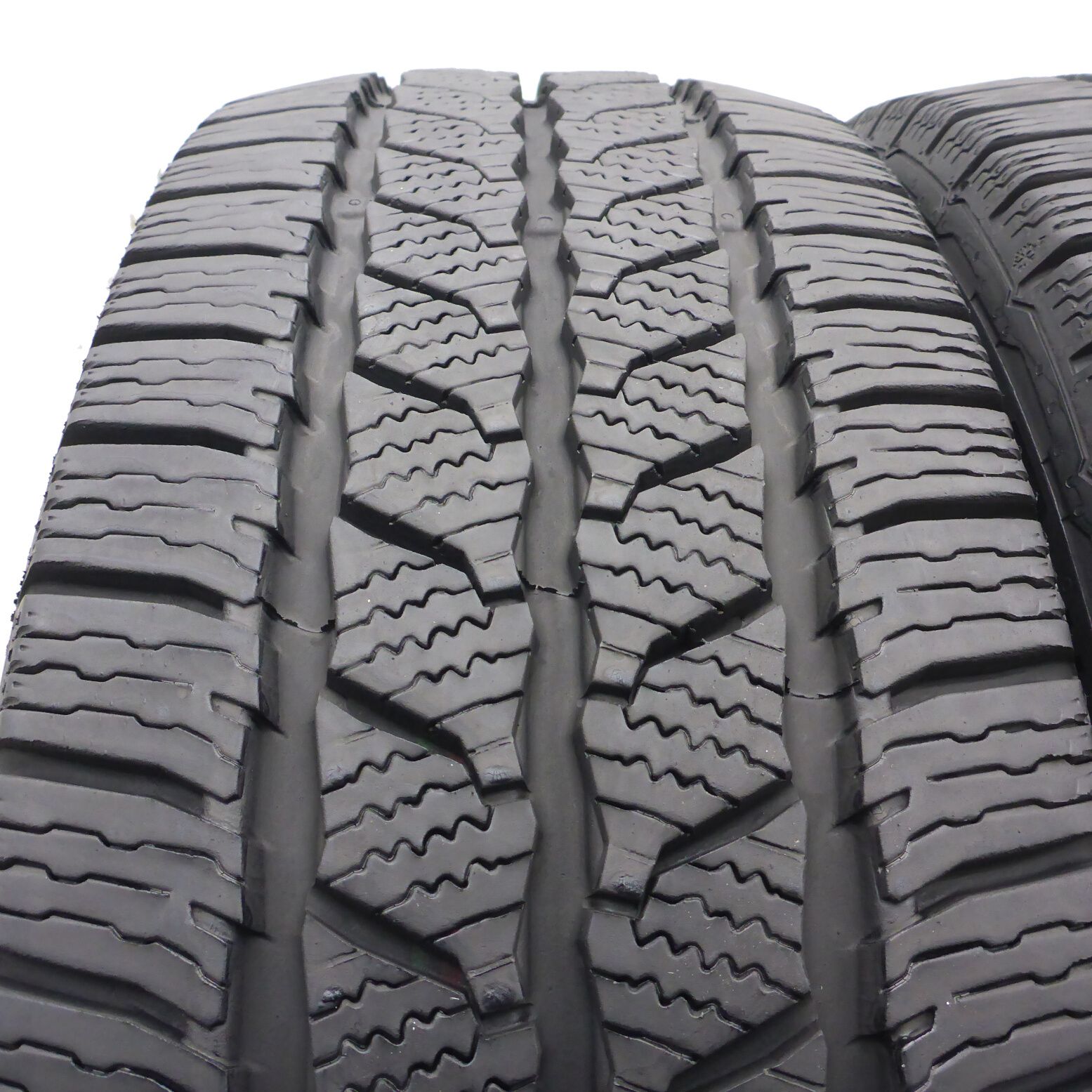 Opony 225/65/16C Continental 225/65R16C 106/104T Zimowe 2020 8,8-9mm