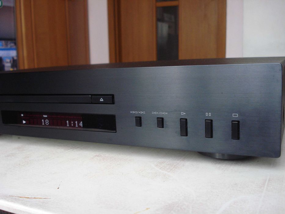 CD-програвач "Yamaha" CD-S303
