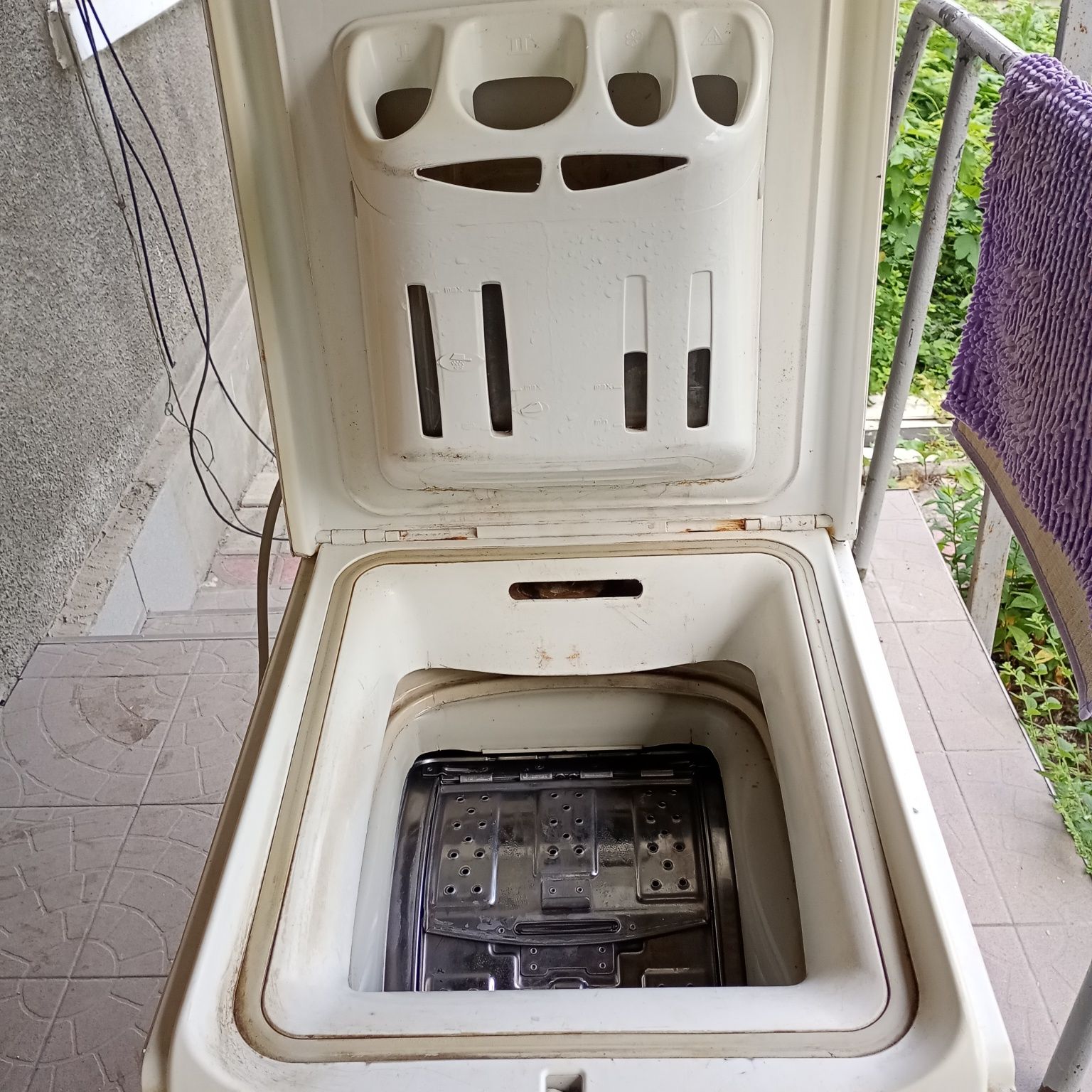 Старальная машина Whirlpool полностью в рабочем состоянии