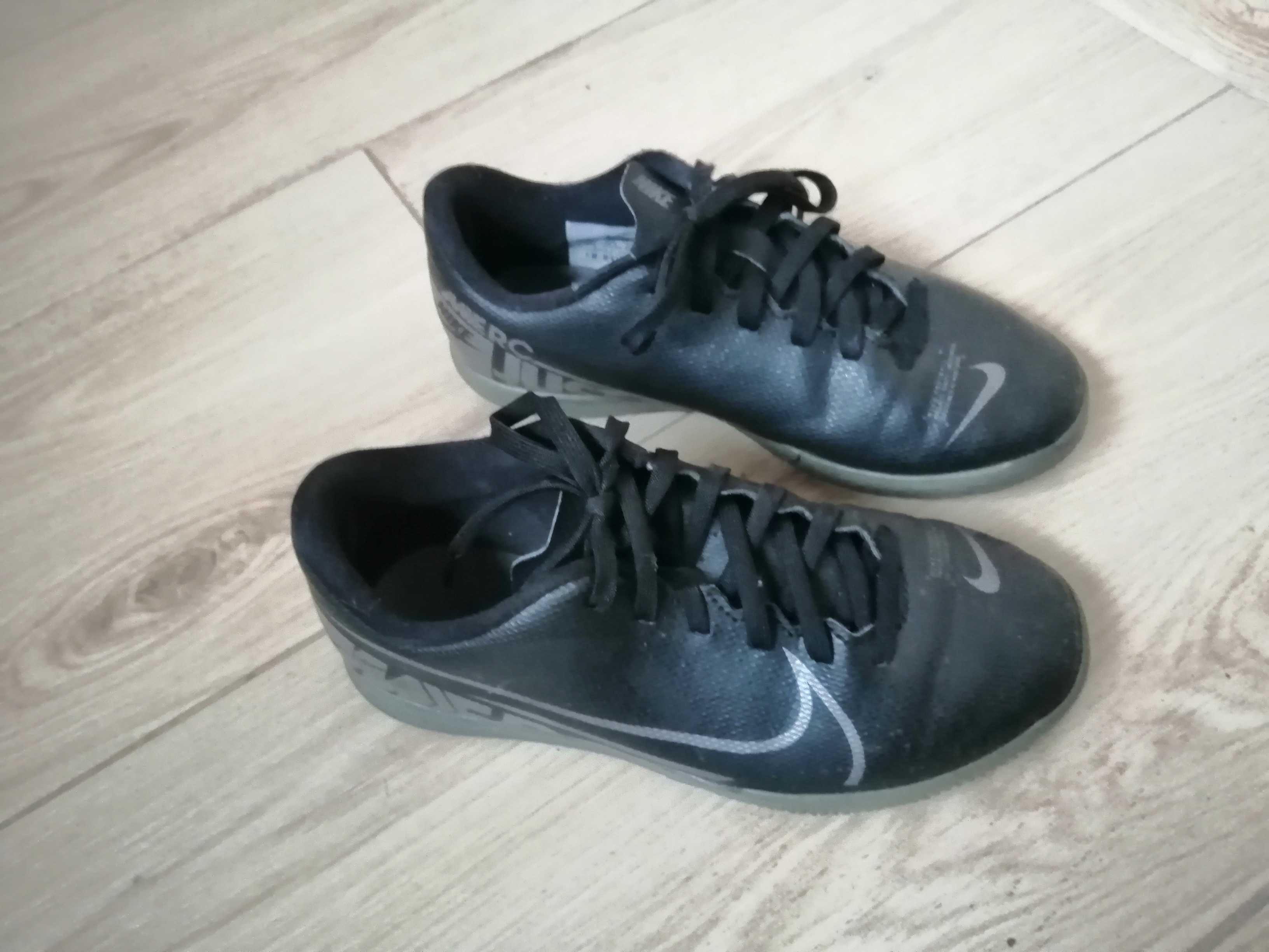 Buty  piłkarskie Nike  mercurial 32