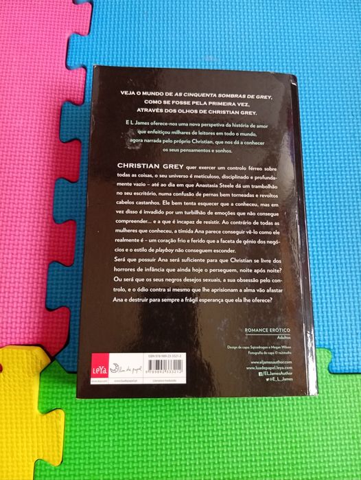 Livro "Grey" de E. L. James