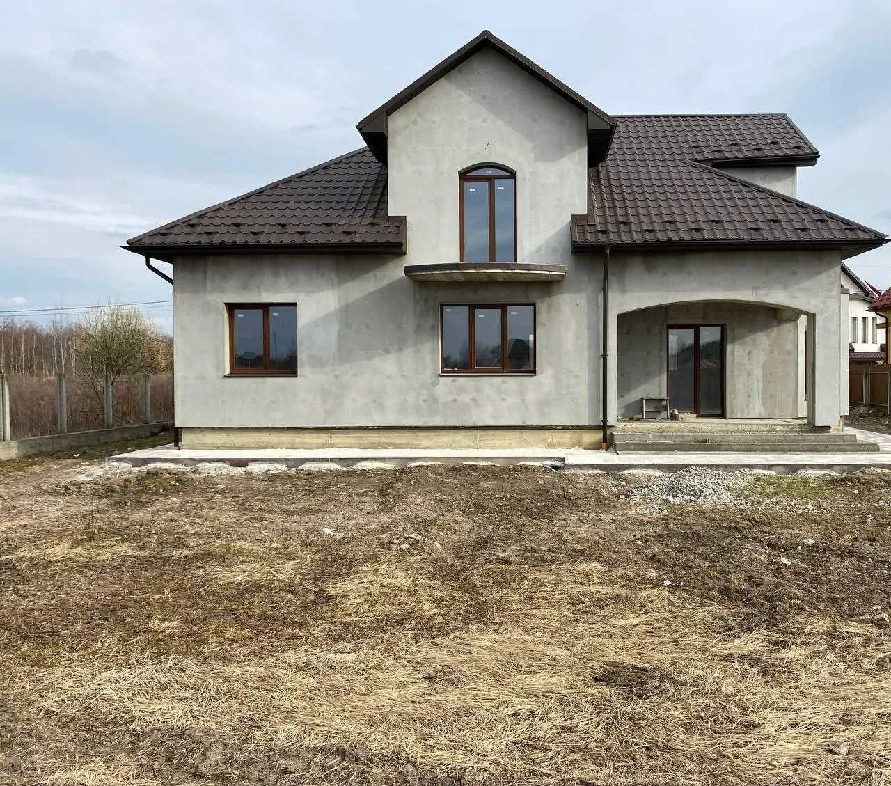 Продаю ЗДАНИЙ особняк на ділянці 12 сотих