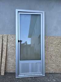 Porta exterior aluminio e vidro fosco