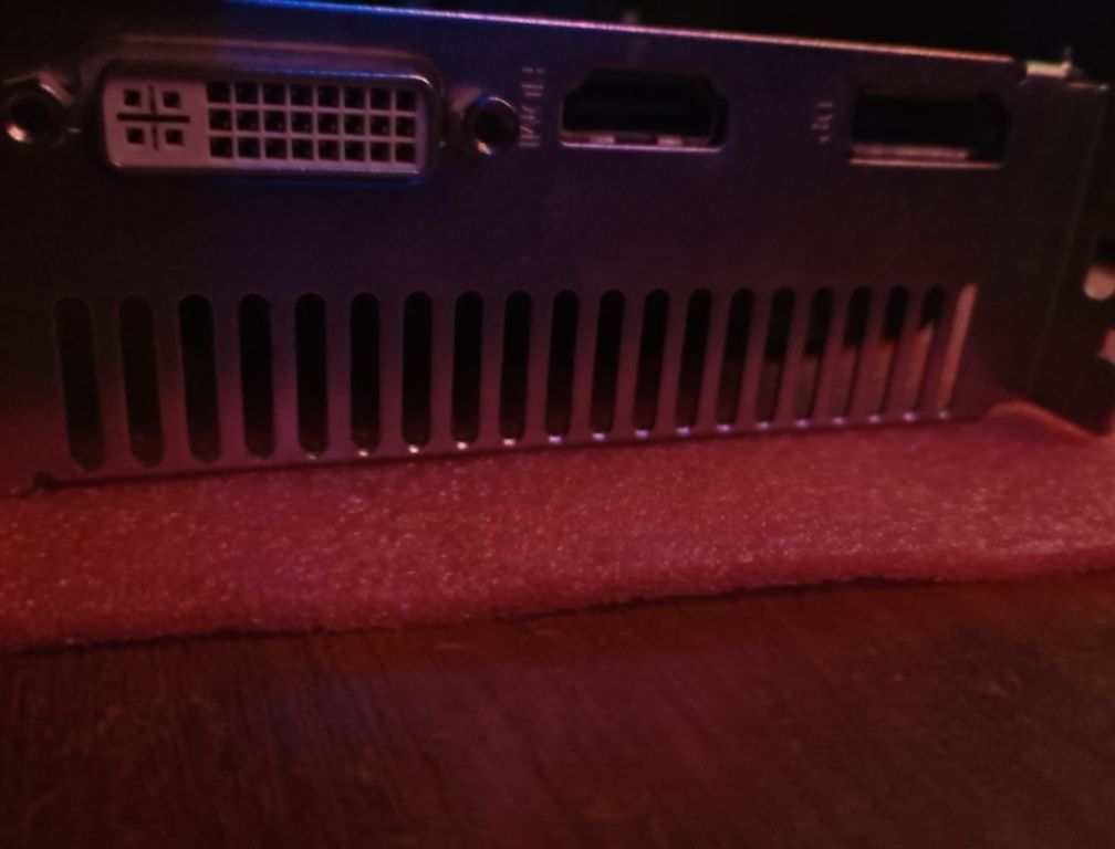 Продам відеокарту HD5770