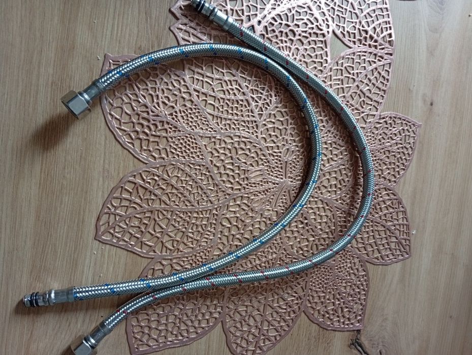 Bateria umywalkowa czarna efekt wodospadu