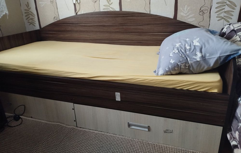 Ліжко  з шухлядами