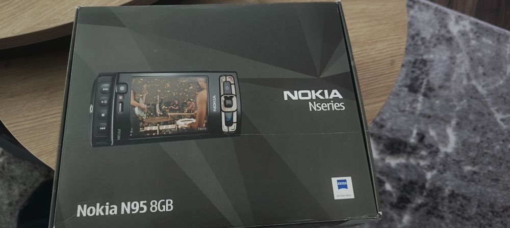 Kultowa Nokia N95 8G