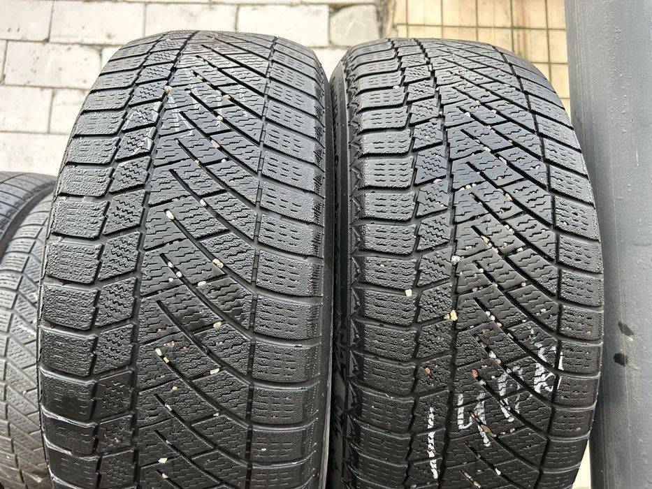 Continental •  205/55 r17 • зима