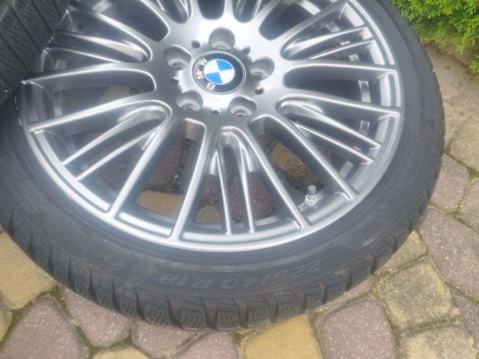 Alufelgi z oponami zimowymi 18 cali BMW