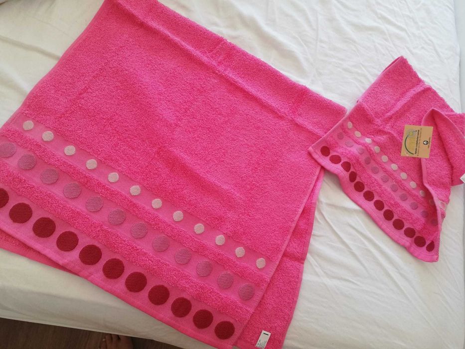 Conjunto de 2 toalhas novas cm etiqueta