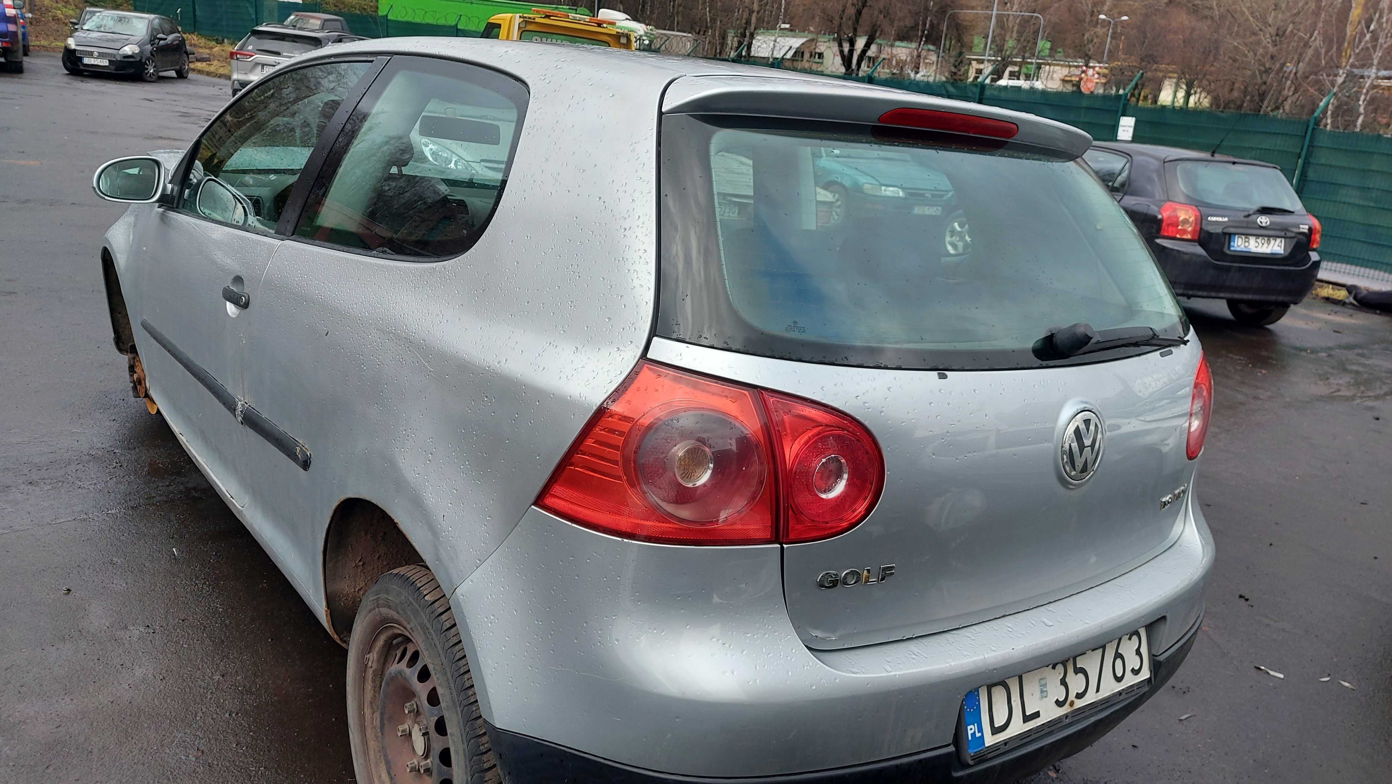 VW Golf V 2004' zderzak tylny hb 3d FV części/dostawa